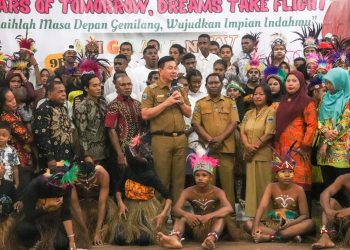 Pelepasan Peserta Didik SMPN 3 Kaimana: Bupati Freddy Thie Ajak Siswa Melanjutkan Pendidikan ke Jenjang yang Lebih Tinggi