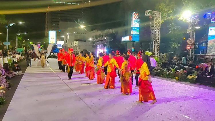 Kota Tual Hipnotis Karnaval Budaya dan Raih Prestasi Gemilang di APEKSI