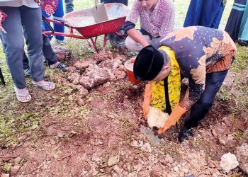 Wakil Wali Kota Tual Hadiri Peletakan Batu Pertama Mushola SMP Madani, Wujudkan Generasi Berakhlak dan Unggul