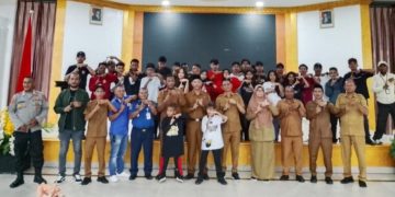 Wakilkan Wali Kota, Asisten I Setda Tual Lepas Tim Maryadat Kreative ke World Dance Competition