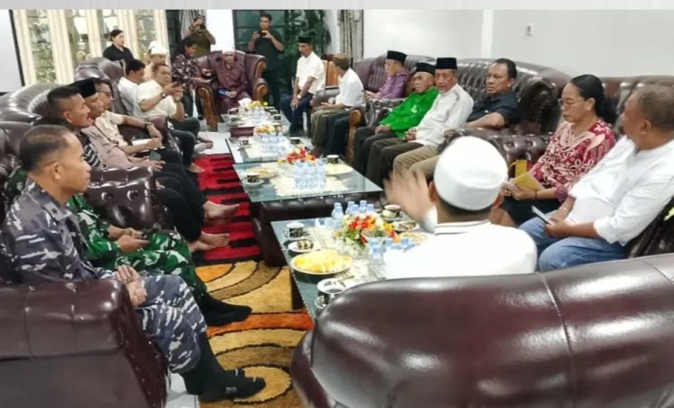 Takbiran di Tual: Pawai Kendaraan Dilarang, Fokus di Masjid dan Jalan Kaki