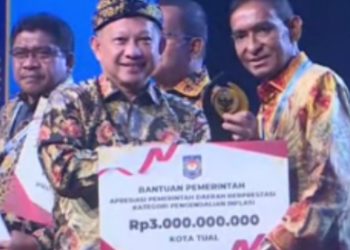 Sukses Tekan Inflasi, Kota Tual Sabet Penghargaan Terbaik I Regional Nusra-Maluku dari Kemendagri